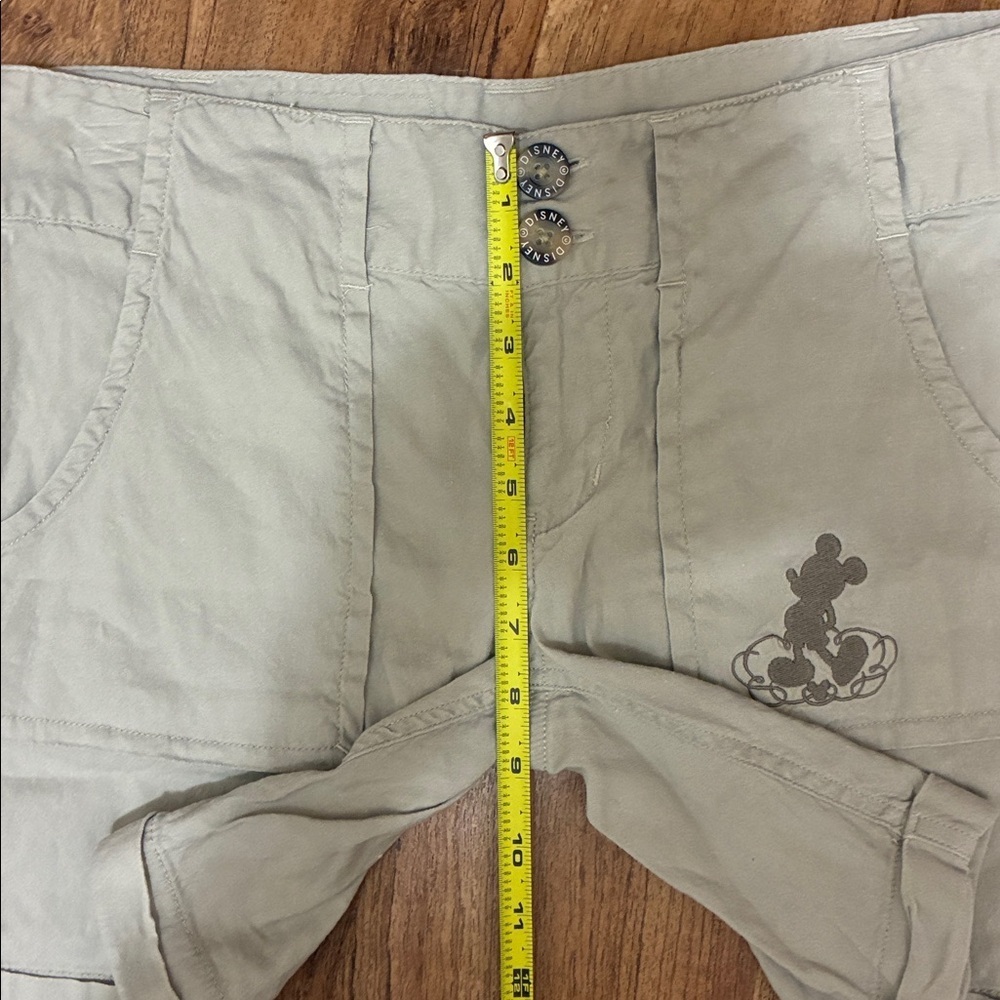 Disney Shorts Linen Blend size 4 Embroidered Mickey Pre Owned Great Condition - Picture 9 of 10